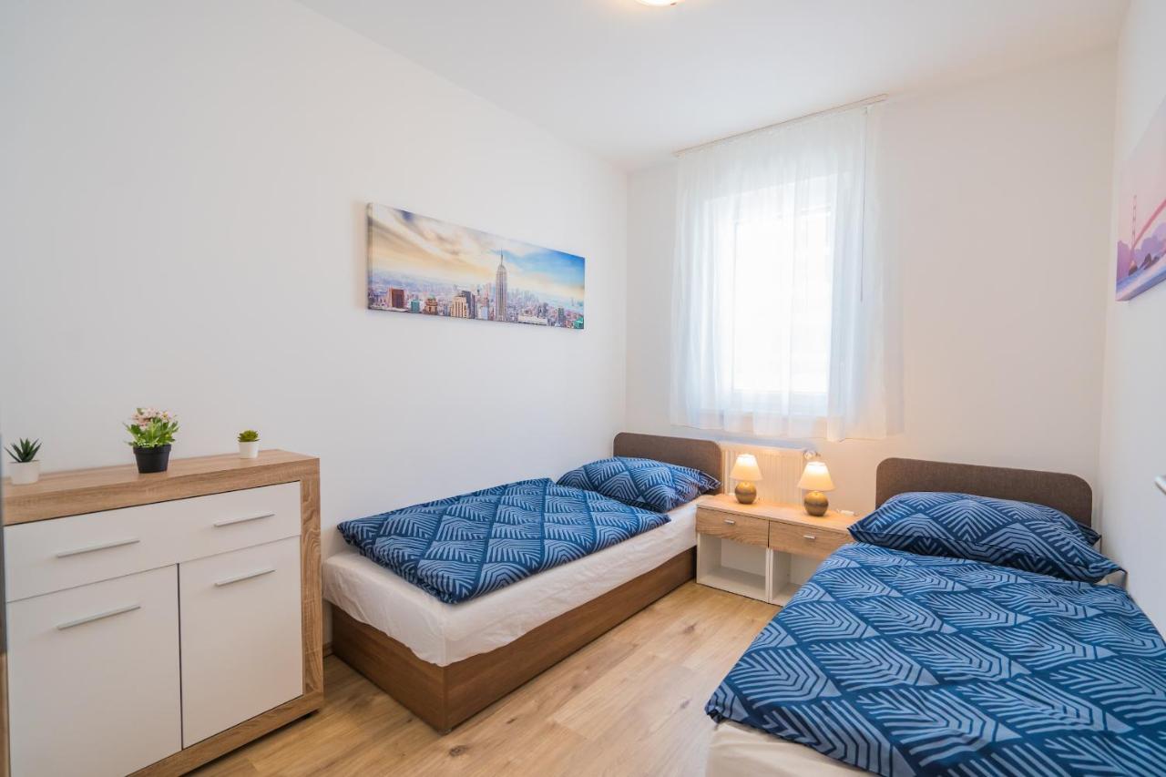 Gemini Apartments Siofok I., Iii. Екстер'єр фото