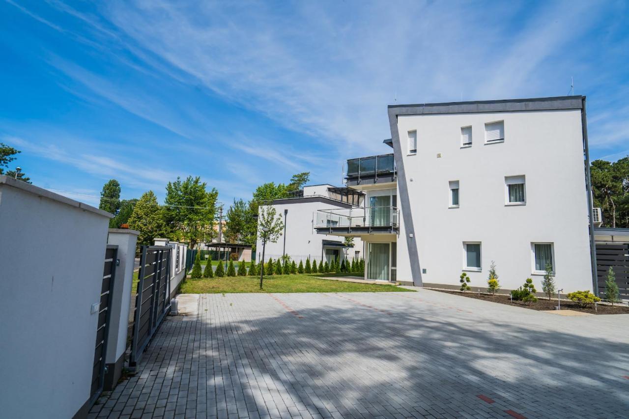 Gemini Apartments Siofok I., Iii. Екстер'єр фото